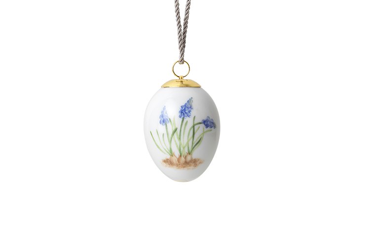 Spring collection easter egg 2023 Grape Hyacinth Petals
